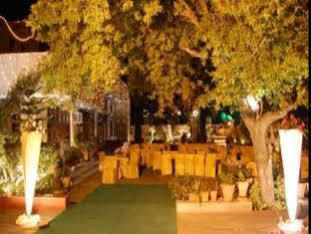 โรงแรมคิง รีทรีตท์ ปาเตียลา ภายนอก รูปภาพ